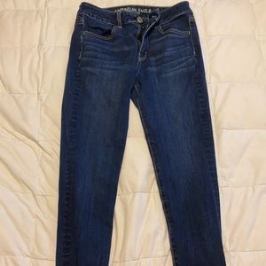 Women’s size 2 short American Eagle stretchy jeans